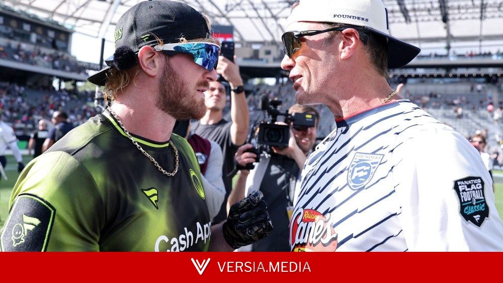 Tom Brady Slaps Logan Paul at Fanatics Fest, Calls Him a ‘Dork’ and ‘Nerd’ on X