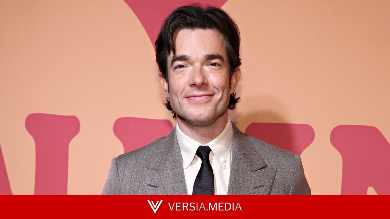 John Mulaney Makes History in Chicago, Brings Out David Letterman, Fred Armisen and Richard Kind