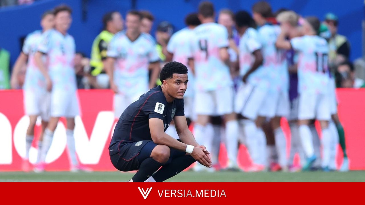 Fox Announcers Plead With Americans to Keep Watching Soccer After U.S. Team Crushed by Belgium in World Cup