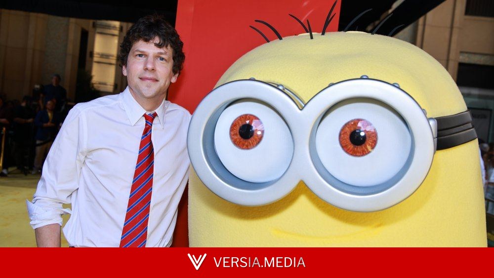 Watch ‘Minions & Monsters’ Stars Jesse Eisenberg, Jeff Bridges and Zoey Deutch Speak Minionese